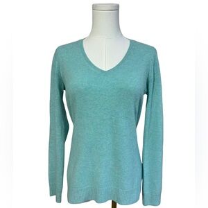 L.L. Bean 100% Cashmere V Neck Sweater